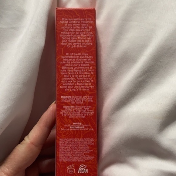 Maven Beauty rose water setting spray - Picture 2 of 3